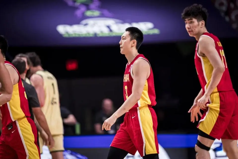 媒体人, 年最团结, 热议